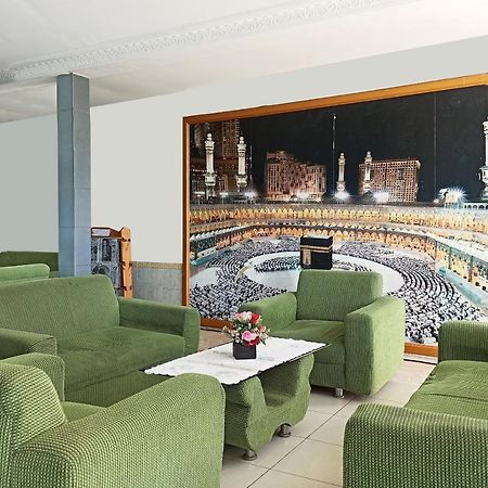 Oyo 2611 Hotel Krui Syariah Eksteriør billede