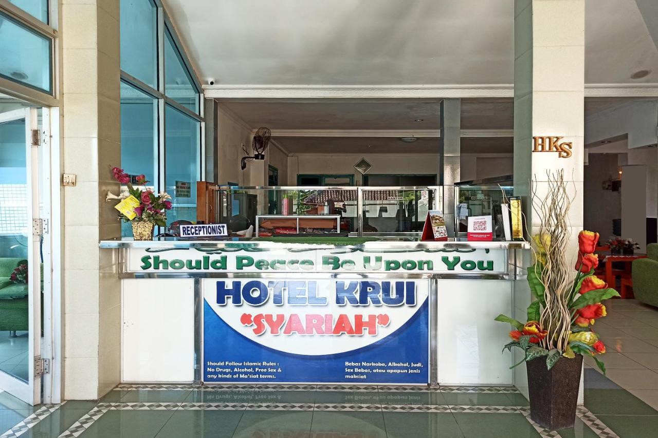 Oyo 2611 Hotel Krui Syariah Eksteriør billede