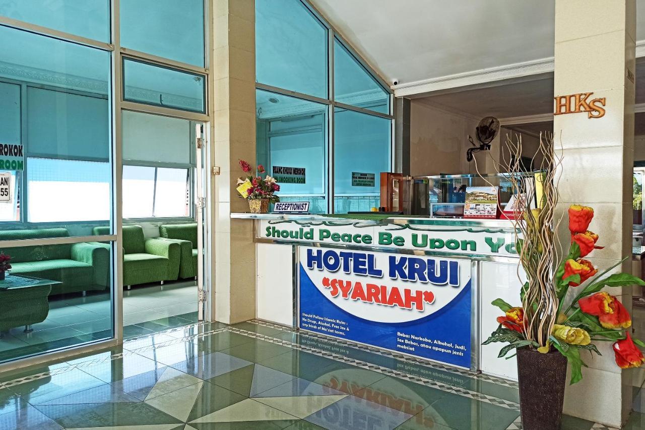 Oyo 2611 Hotel Krui Syariah Eksteriør billede